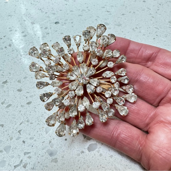 Napier Tiered Rhinestone Burst Brooch - Picture 8 of 11